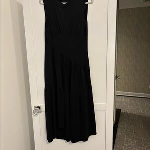 Frame Cotton gathered Black Midi Dress with Timeless Elegance